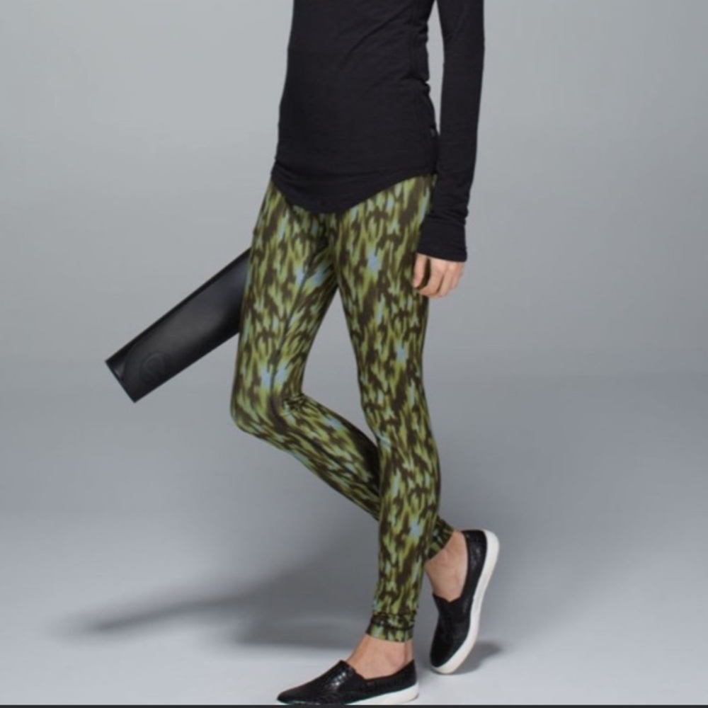 lululemon athletica Wunder Under Low Rise, Lusche Telemark Almost Pear I…